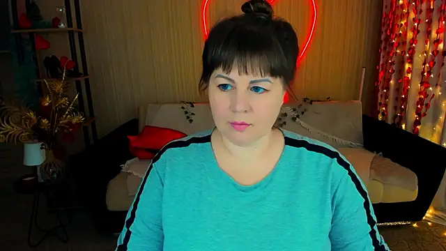 CrystaalStaar online show from March 19, 2026, 6:30 pm