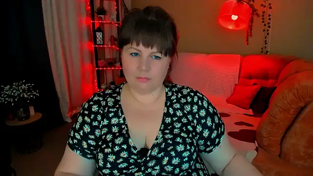 CrystaalStaar online show from July 5, 2026, 10:49 pm