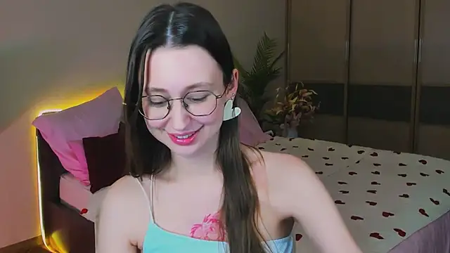 YourLovellyStory online show from April 14, 2026, 1:05 pm