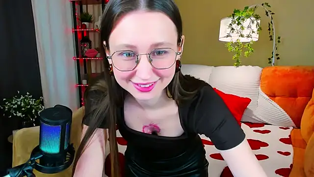 YourLovellyStory online show from March 30, 2026, 11:33 am