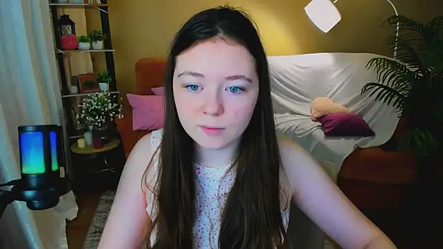 Snapshot of AlluringLookk chatting on January 17, 2026, 9:24 am AlluringLookk online show from January 17, 2026, 9:24 am