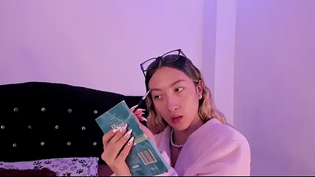 LauMiller online show from October 17, 2025, 9:05 pm