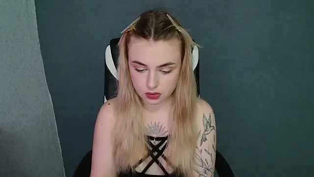 AngelicaHollywood online show from September 28, 2025, 9:11 pm