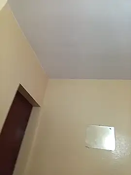 ziyadmomo online show from October 29, 2025, 4:33 am