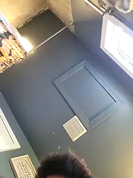 chocolate bella online show from November 13, 2025, 5:50 pm