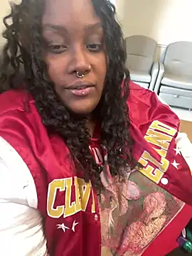 Snapshot of Cocomamii1 chatting on February 8, 2026, 2:48 pm Cocomamii1 online show from February 8, 2026, 2:48 pm