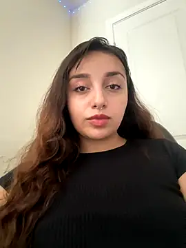 CharmingMaddie online show from October 11, 2025, 4:19 pm