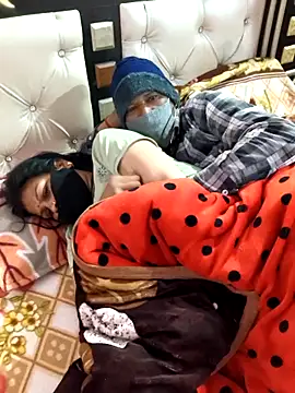 Love-pari077 online show from February 9, 2026, 11:58 pm