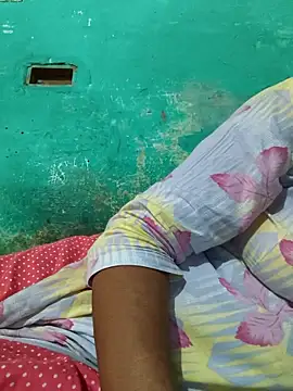 Love-pari077 online show from September 27, 2025, 5:02 am