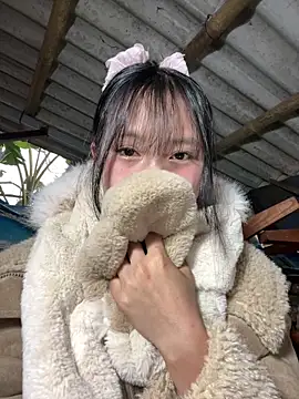 Snapshot of AdamLazis chatting on February 19, 2026, 1:13 am AdamLazis online show from February 19, 2026, 1:13 am