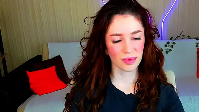 ChristinaConteeree online show from March 25, 2026, 3:28 am