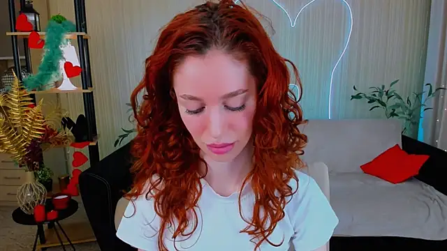 Snapshot of ChristinaConteeree chatting on July 16, 2026, 7:22 pm ChristinaConteeree online show from July 16, 2026, 7:22 pm