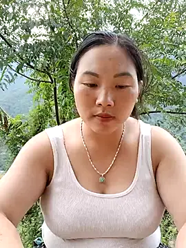 Snapshot of Love-Ly99 chatting on September 19, 2025, 9:35 am Love-Ly99 online show from September 19, 2025, 9:35 am