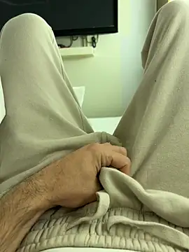 Frankieyyy1 online show from November 14, 2025, 10:30 am