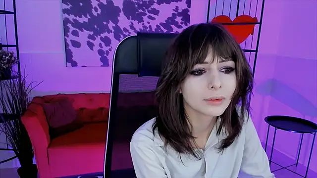 CrystallBloom online show from October 7, 2025, 2:34 am