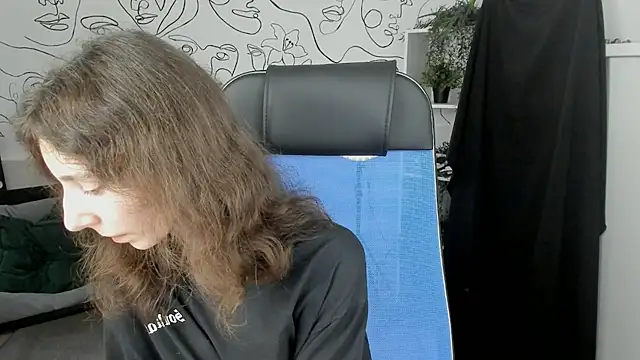Snapshot of EmmanuellBrown chatting on September 10, 2025, 1:10 pm EmmanuellBrown online show from September 10, 2025, 1:10 pm