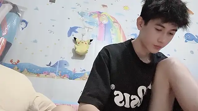 xiaojie2563 online show from October 21, 2025, 4:06 pm