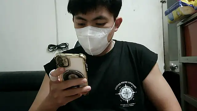 Snapshot of bigbb101011 chatting on January 15, 2026, 2:31 pm bigbb101011 online show from January 15, 2026, 2:31 pm