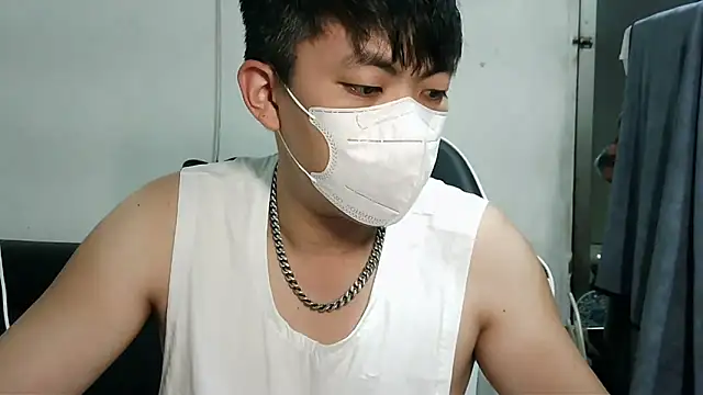 bigbb101011 online show from October 15, 2025, 1:41 pm