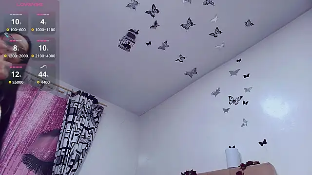 Snapshot of KattyLatina chatting on October 9, 2025, 10:54 pm KattyLatina online show from October 9, 2025, 10:54 pm