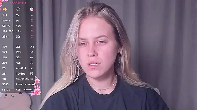 AngelAnty online show from October 6, 2025, 3:02 pm