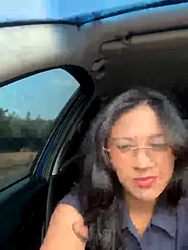 lynn9000 online show from November 27, 2025, 7:36 pm