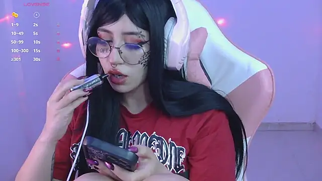 Snapshot of Hachiko_Love chatting on October 31, 2025, 3:47 am Hachiko Love online show from October 31, 2025, 3:47 am