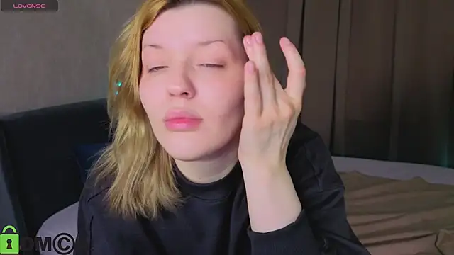 Michele Greenn online show from April 15, 2026, 1:11 am