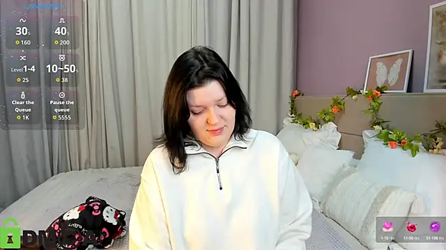 Michele Greenn online show from September 30, 2025, 12:05 am