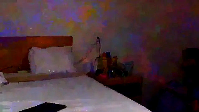 SparklesB1tch online show from November 23, 2025, 11:31 am