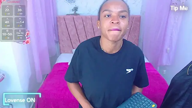 mia  thomson  online show from April 8, 2026, 2:46 am