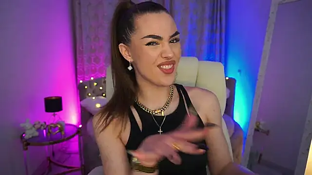 EricaSin online show from May 13, 2026, 1:18 pm