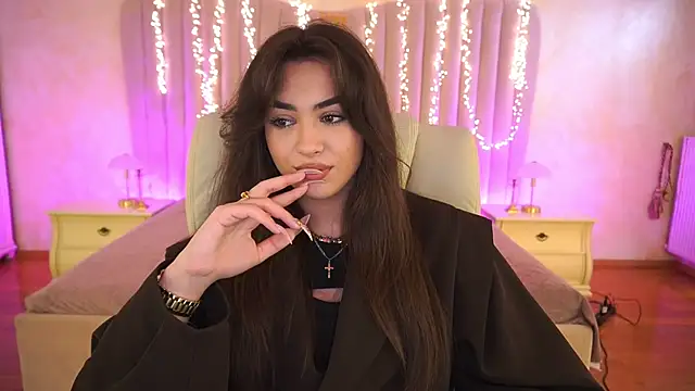 EricaSin online show from April 2, 2026, 1:18 pm