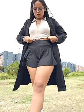 Snapshot of LunaHot_777 chatting on October 10, 2025, 6:42 pm LunaHot 777 online show from October 10, 2025, 6:42 pm