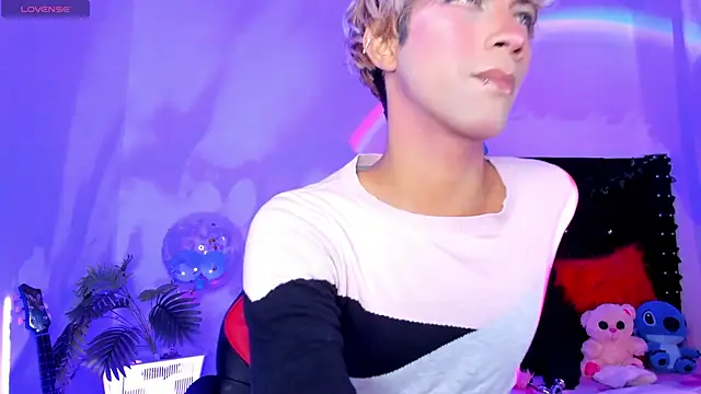 Snapshot of Cooperrosscute233 chatting on January 9, 2026, 8:49 pm Cooperrosscute233 online show from January 9, 2026, 8:49 pm