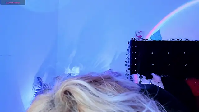 Cooperrosscute233 online show from November 18, 2025, 12:15 am