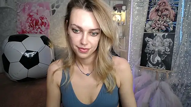 Snapshot of NickyAdamidi chatting on July 6, 2026, 4:20 pm NickyAdamidi online show from July 6, 2026, 4:20 pm