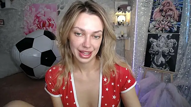Snapshot of NickyAdamidi chatting on July 3, 2026, 4:24 pm NickyAdamidi online show from July 3, 2026, 4:24 pm