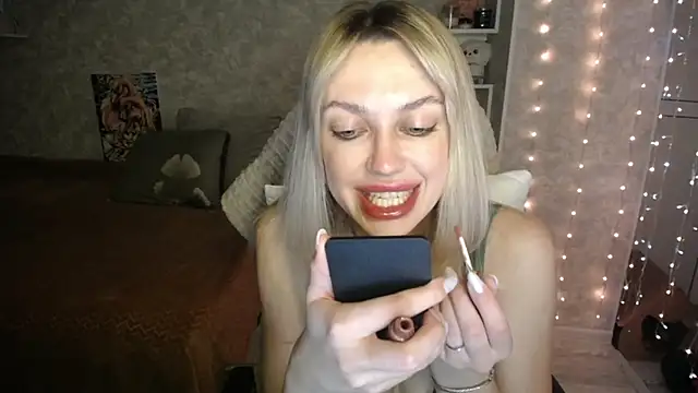 NickyAdamidi online show from November 20, 2025, 4:29 pm