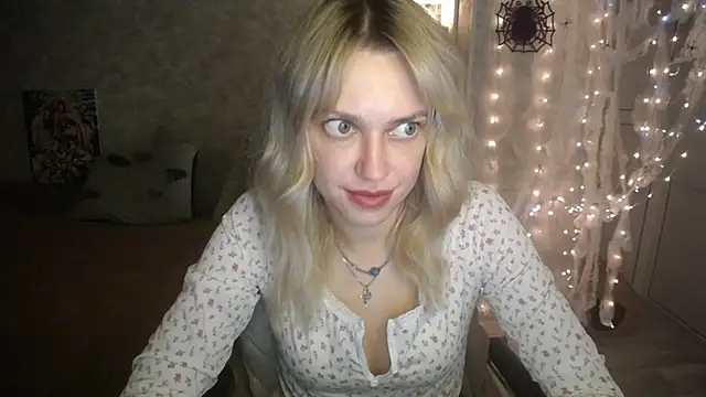 NickyAdamidi online show from October 30, 2025, 5:54 pm