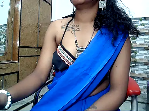 HOT AARVI11 online show from September 17, 2025, 4:31 pm