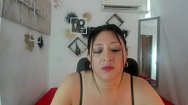 tatiana sofiaa online show from October 7, 2025, 1:23 pm