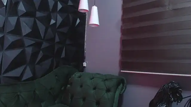 helenasaenz online show from December 1, 2025, 12:28 pm