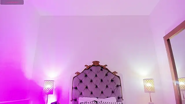 HarleyQueen666 online show from April 8, 2026, 11:22 am