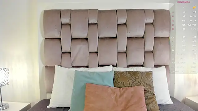 HarleyQueen666 online show from September 9, 2025, 11:08 am