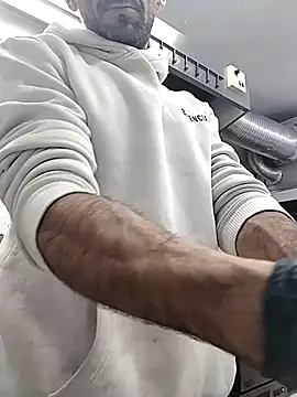 Snapshot of hotmen83 chatting on September 26, 2025, 7:15 am hotmen83 online show from September 26, 2025, 7:15 am