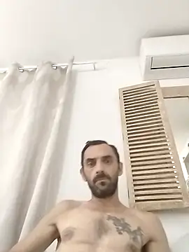 Snapshot of hotmen83 chatting on October 11, 2025, 8:43 pm hotmen83 online show from October 11, 2025, 8:43 pm