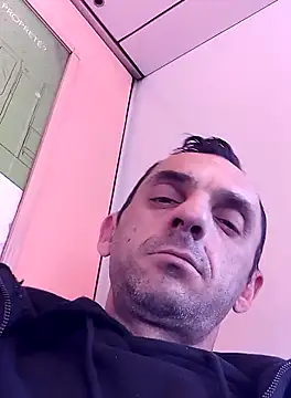 Snapshot of hotmen83 chatting on March 20, 2026, 2:07 pm hotmen83 online show from March 20, 2026, 2:07 pm