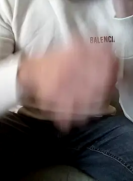 Snapshot of hotmen83 chatting on January 18, 2026, 12:52 pm hotmen83 online show from January 18, 2026, 12:52 pm