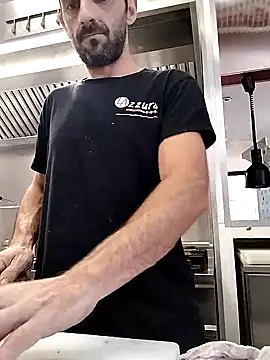 Snapshot of hotmen83 chatting on October 8, 2025, 8:05 am hotmen83 online show from October 8, 2025, 8:05 am